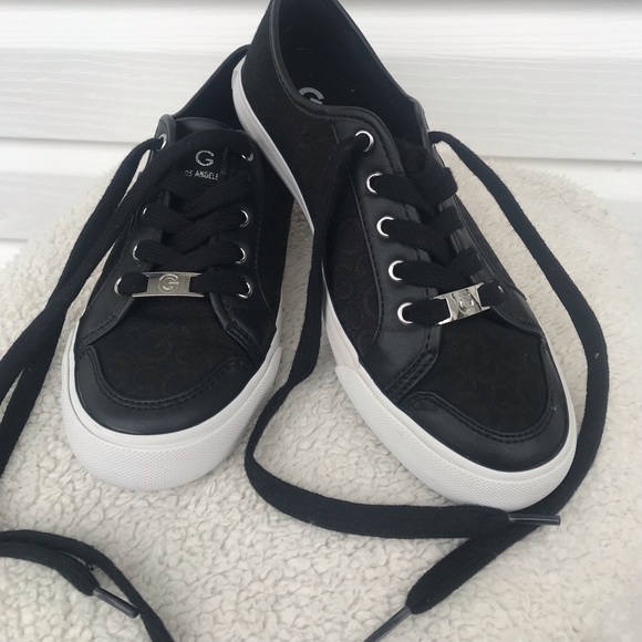 Guess Black sneakers size 6.5 - Picture 3 of 10